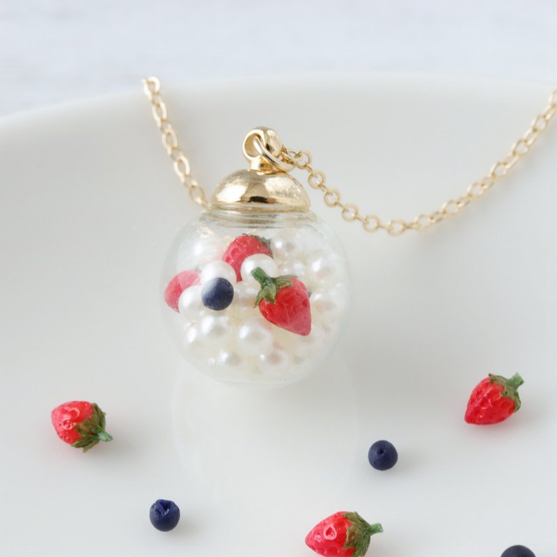 Berry Ball-Handmade-Necklace - สร้อยคอ - แก้ว ขาว