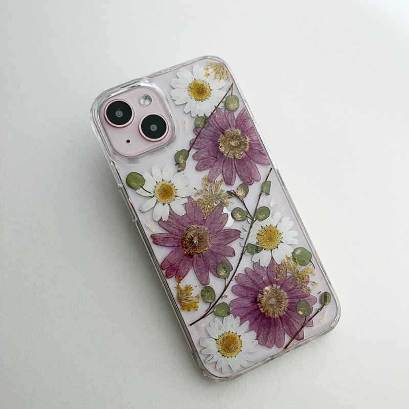 Marguerite pressed flowers phonecase - เคส/ซองมือถือ - พลาสติก สีม่วง