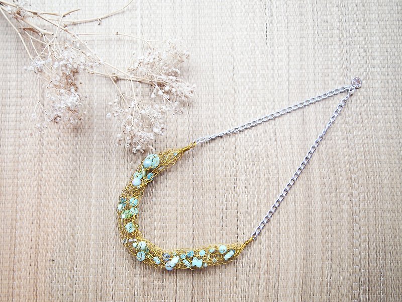 NC089 order fresh handmade golden Bronze wire with blue water acrylic beads necklace - สร้อยคอ - วัสดุอื่นๆ หลากหลายสี