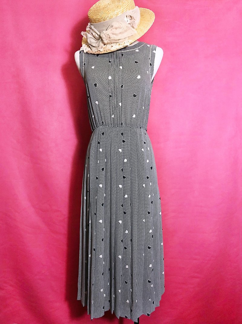 Black and white totem flowers sleeveless vintage dress / abroad brought back VINTAGE - One Piece Dresses - Polyester White