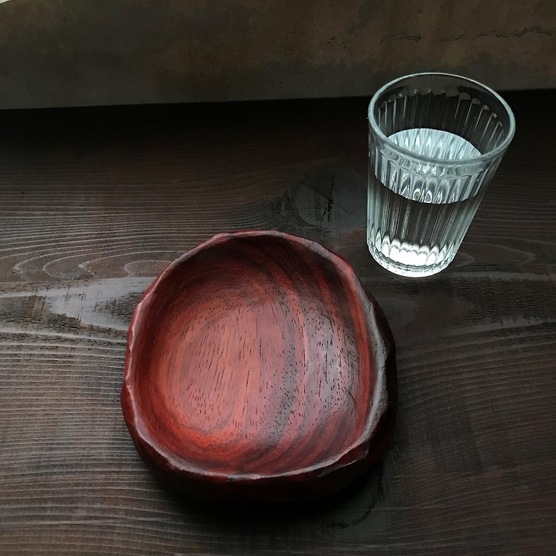 Hand-made shallow dish mahogany - จานและถาด - ไม้ หลากหลายสี