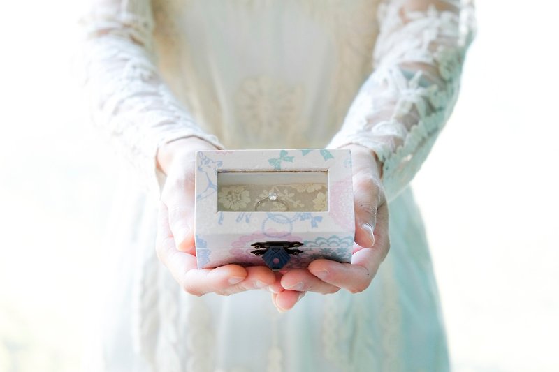Custom-made - Wedding / Engagement Glass Ring Box - General Rings - Wood Pink