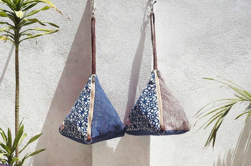 Tanabata gift handmade limited edition cotton Linen stitching design package for a walk / Clutch / color bag / Patchwork bag / cotton bag / bags / cell phone bag / triangle bag - indigo blue dye stitching cotton Linen package meat - Clutch Bags - Cotton & Hemp Multicolor