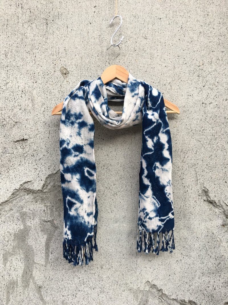 Natural handmade blue dyed cotton woven scarf - ผ้าพันคอถัก - ผ้าฝ้าย/ผ้าลินิน สีน้ำเงิน