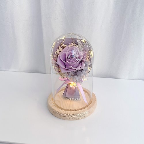 WEIWEI FLOWER 威威花藝設計 母親節禮盒/客製化禮物 LED玫瑰小花束永生花玻璃鐘罩-丁香紫