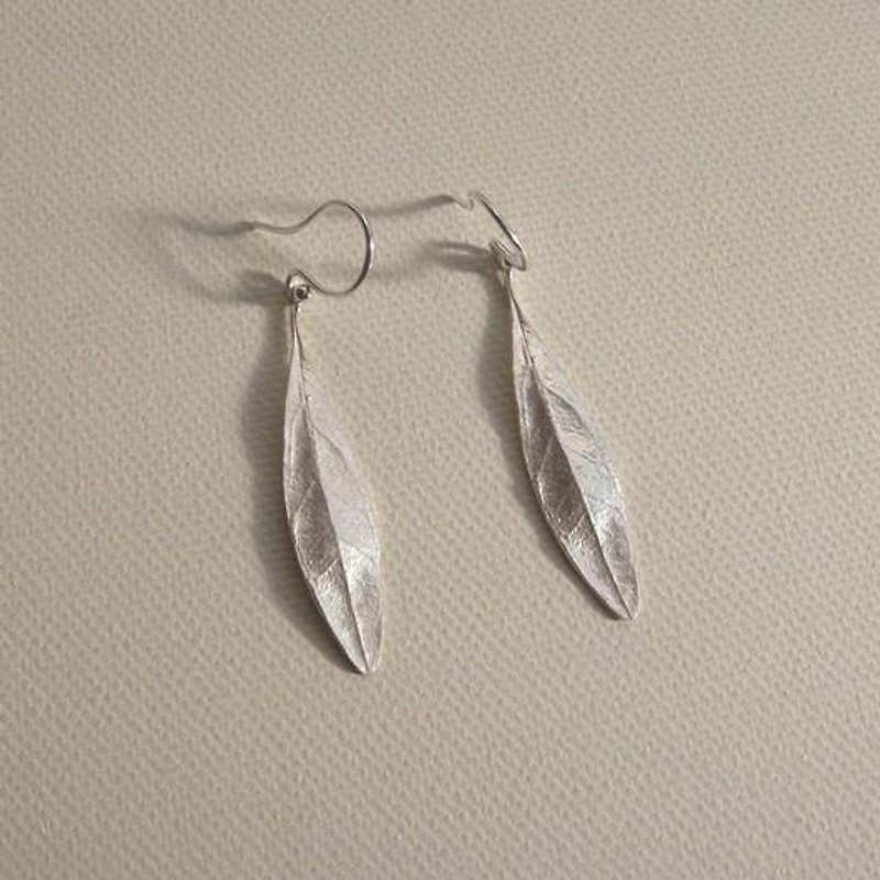 sv925 橄欖葉耳環 銀飾 - 耳環/耳夾 - 其他金屬 銀色