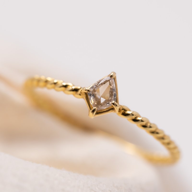 Dew Rhombus Diamond Ring - แหวนทั่วไป - เพชร สีใส