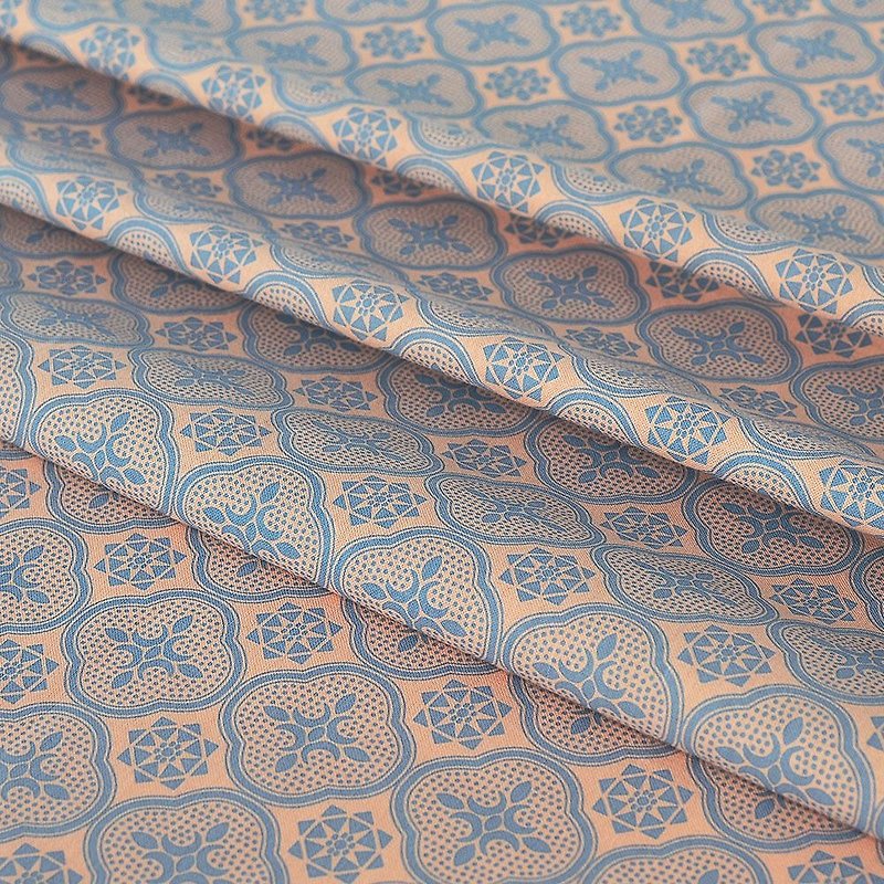 Printed Fabric / Begonia Glass Pattern / Pink & Blue - เย็บปัก/ถักทอ/ใยขนแกะ - ผ้าฝ้าย/ผ้าลินิน 