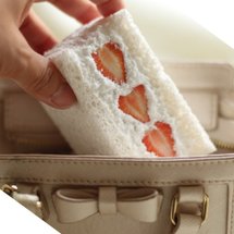 Pouch Strawberry sandwich