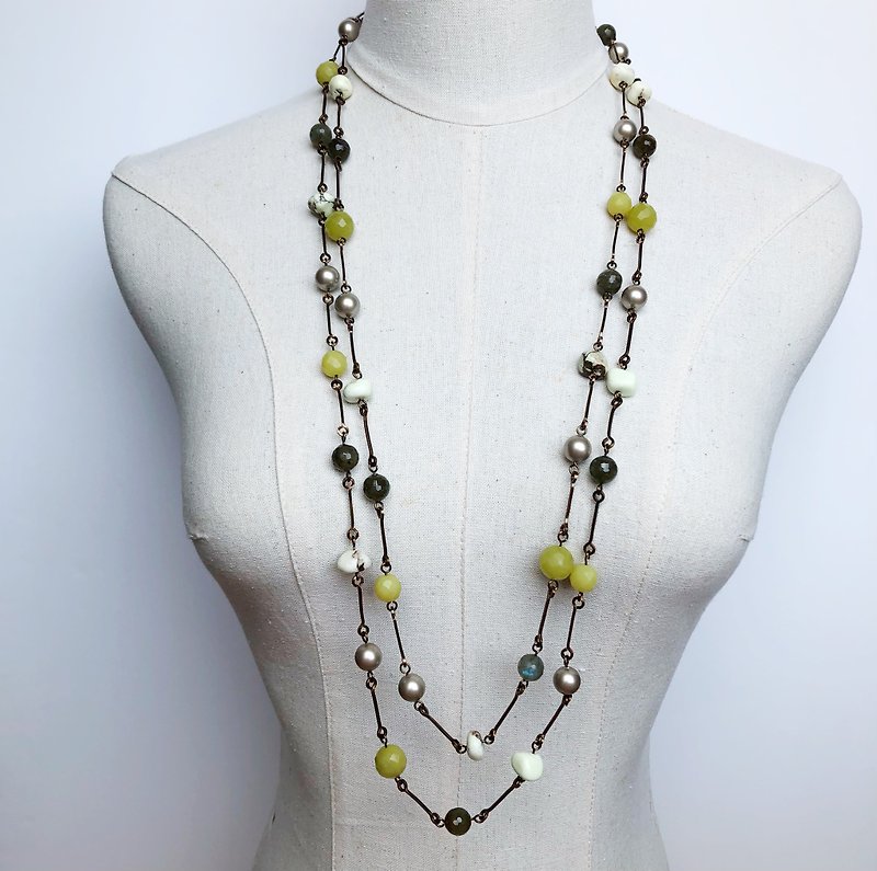Beads March necklace - สร้อยคอ - วัสดุอื่นๆ สีเหลือง