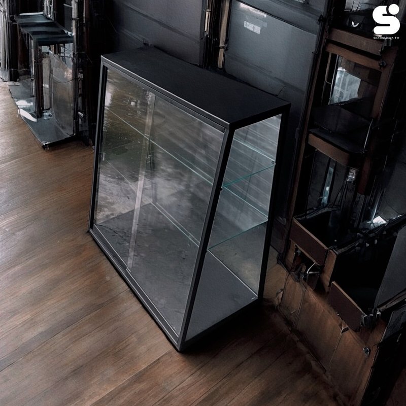 インダストリアルデザイン マットブラックアイアンフレーム 強化ガラス収納ディスプレイキャビネット 90x45x95cm – リビング・書斎向け多機能 - 収納用品 - 金属 ブラック