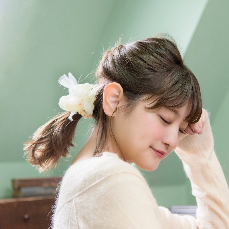 mini || Dandelion : Blooming Sakiami Colourful Hair Scrunchy / Hair Accessory - Hair Accessories - Polyester Yellow