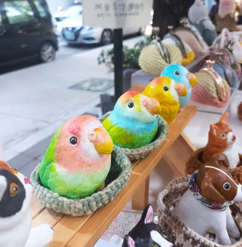 禮物/客製化/手工捏塑/非模型/耐看/彩色鸚鵡居家角落收藏擺飾品 - 擺飾/家飾品 - 黏土 
