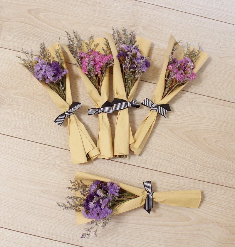 Flover Fulla stars design small bouquet of dried flowers dried bouquet - ตกแต่งต้นไม้ - วัสดุอื่นๆ 