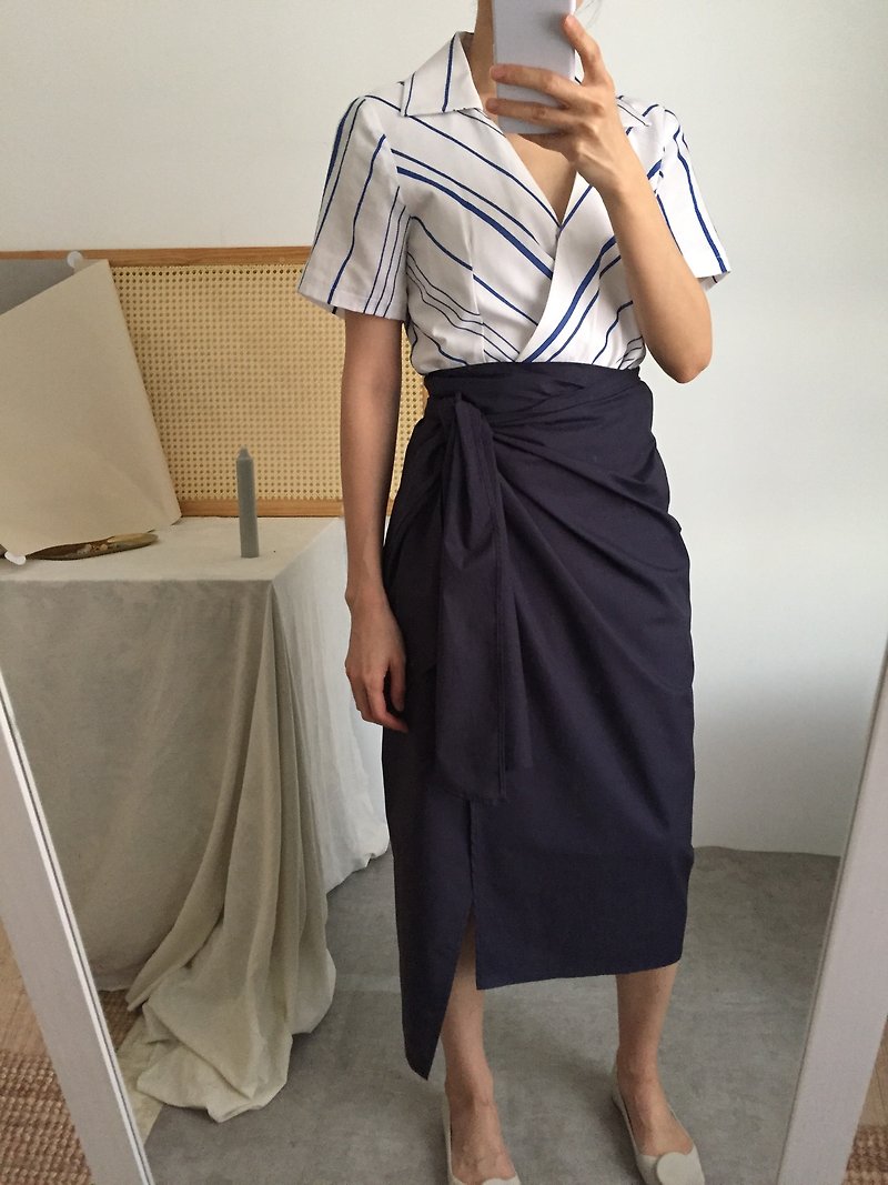 Beatrice Skirt 一片式印度lungi綁帶圍裙 S號出清 藍色 - 裙子/長裙 - 棉．麻 
