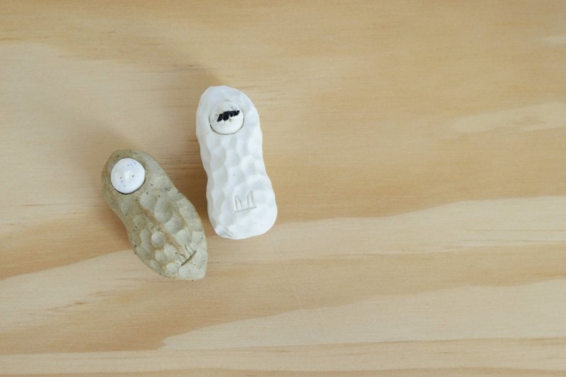 | Luna 陶偶系列 | 陶器 花生 裝飾 擺設 | 2入組 - 擺飾/家飾品 - 陶 卡其色