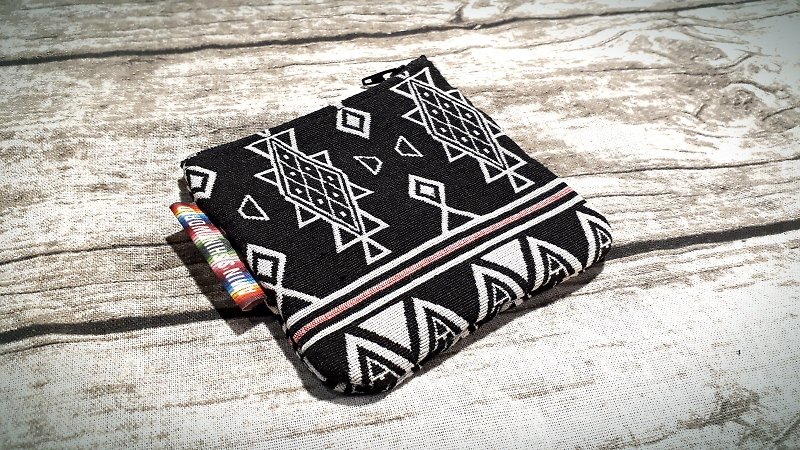 AMIN'S SHINY WORLD Handcrafted National Wind Weaving Pattern Change Small Bags C - กระเป๋าใส่เหรียญ - ผ้าฝ้าย/ผ้าลินิน หลากหลายสี