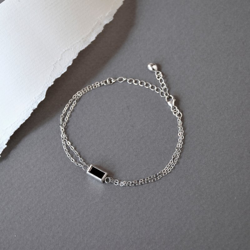 Simple natural rectangle tourmaline with 925 silver bracelet//October birthstone - สร้อยข้อมือ - เครื่องเพชรพลอย สีเขียว