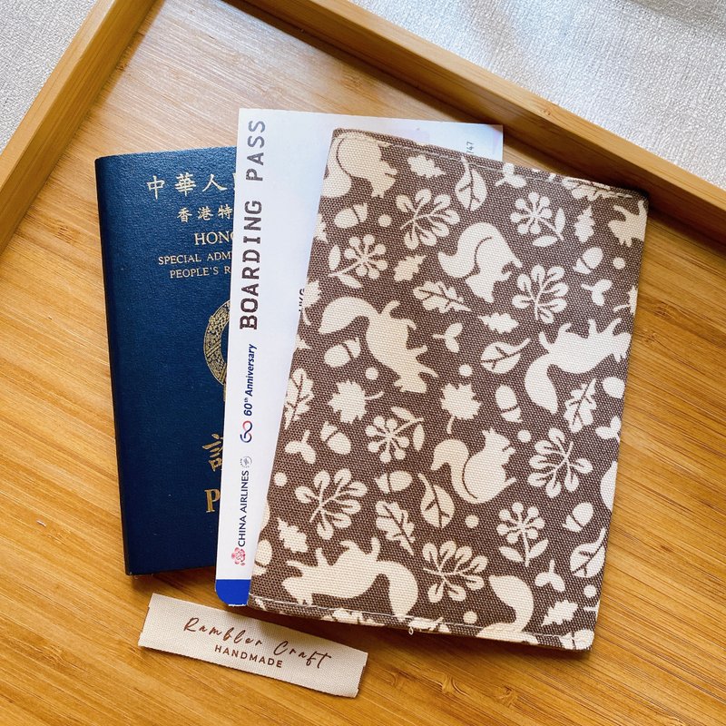 Passport Holder Passport Holder Passport Storage Gray Squirrel Style - ที่เก็บพาสปอร์ต - ผ้าฝ้าย/ผ้าลินิน 