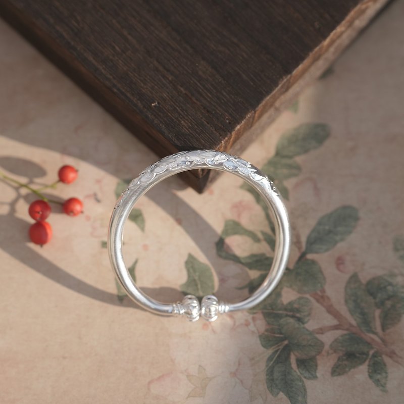 Handmade Silver horseshoe bracelet with double lotus pattern - Bracelets - Sterling Silver Silver