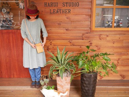 春猪工作室 Harui Studio 80%春豬材料包 | 大家的好朋友 - 手機袋 隨行袋(附教學影片