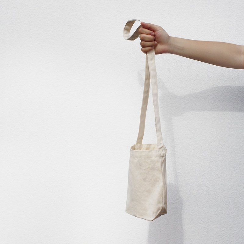 [Simple Style] Canvas Drink Crossbody Bag_Canvas Bag Made in Taiwan - Beverage Holders & Bags - Cotton & Hemp White