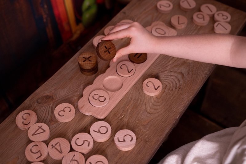 Wooden Find and Plug Mathematics 4 Operations Game(36 Pieces),  Montessori Toy - ของเล่นเด็ก - ไม้ สีนำ้ตาล