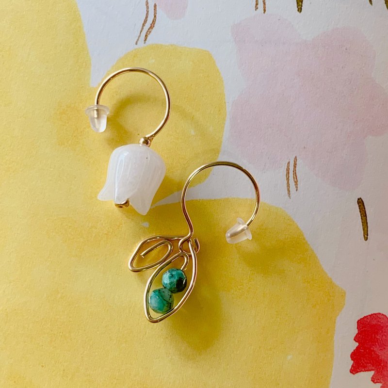 [Christmas Ornaments] Chaoyang Tipsy-White Oriental Jade Orchid of the Valley Earrings 14K Gold-Filled Earrings - Earrings & Clip-ons - Gemstone White