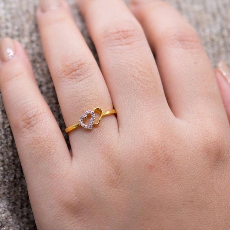 Siam Jewel Mini Diamond Ring Heart diamond ring, 9k, 6 diamonds, 2 tang, very cute. - 戒指 - 鑽石 金色