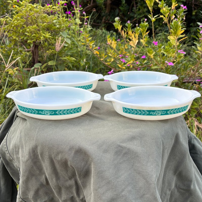 Vintage 70s Pyrex Corning 700 10oz. Teal Laurel Leaf Print Au Gratin White Glass - 碗 - 玻璃 白色