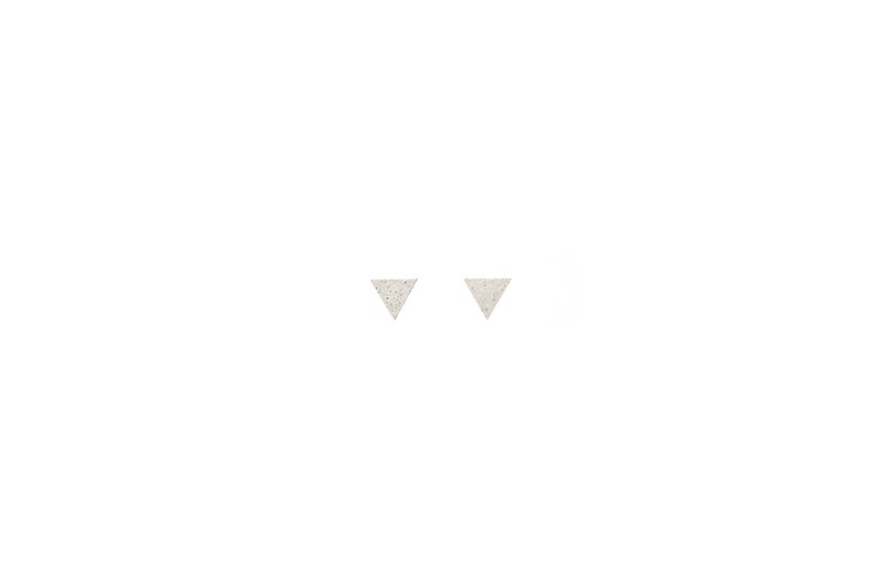 Tetrahedron Earring (White) - ต่างหู - ปูน ขาว
