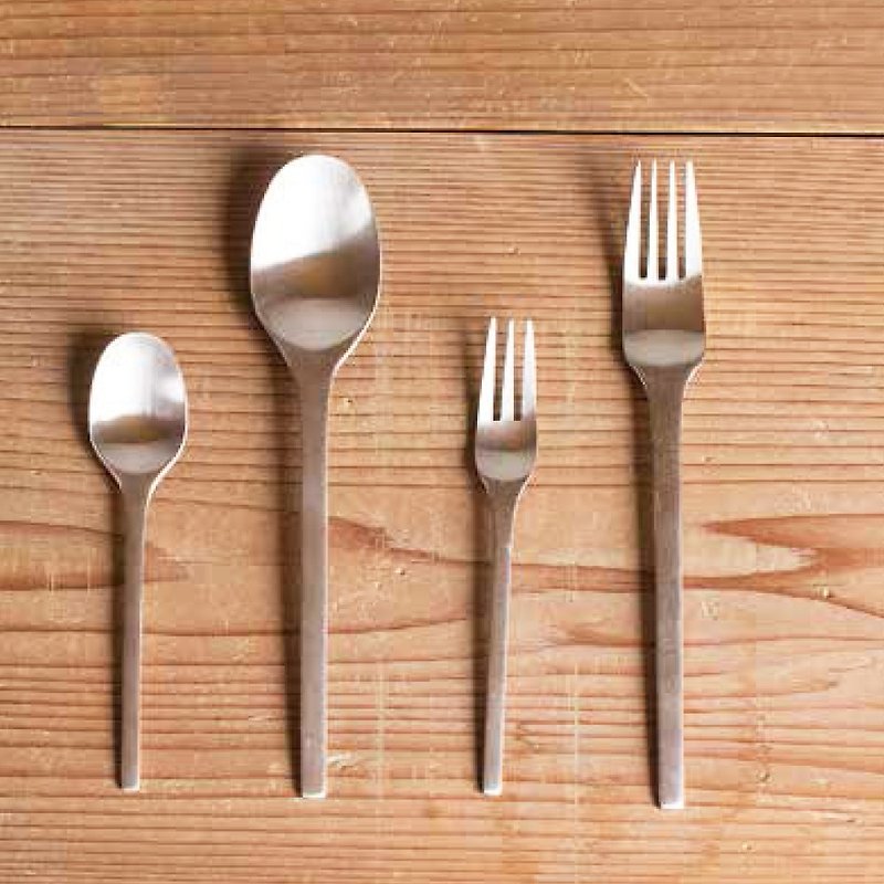 TOJIKI TONYA MATTE不鏽鋼湯匙 叉子(兩種尺寸) - 刀/叉/湯匙/餐具組 - 其他金屬 銀色
