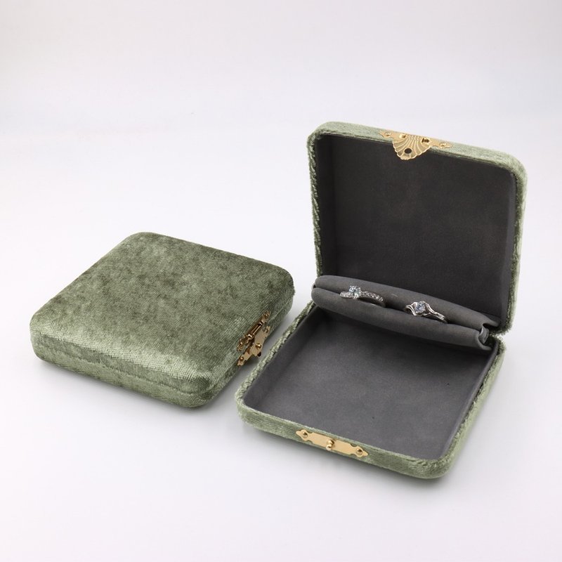 Retro velvet jewelry box, lightweight storage box for rings and bracelets, imported from Japan - Storage - Cotton & Hemp 