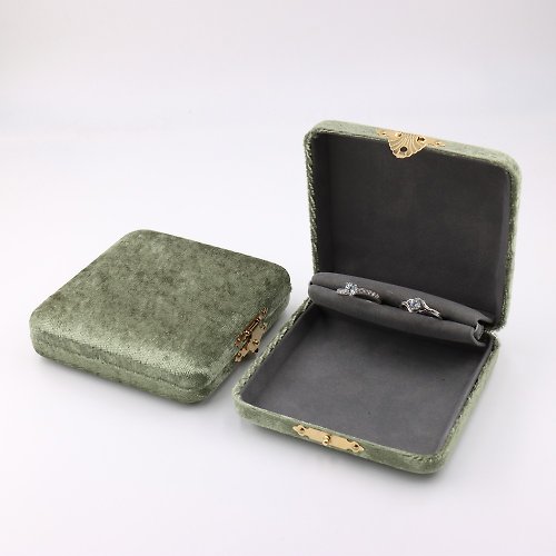 AndyBella Jewelry 復古天鵝絨飾品盒, 輕巧隨身攜帶戒指、手環收納盒, 日本原裝進口