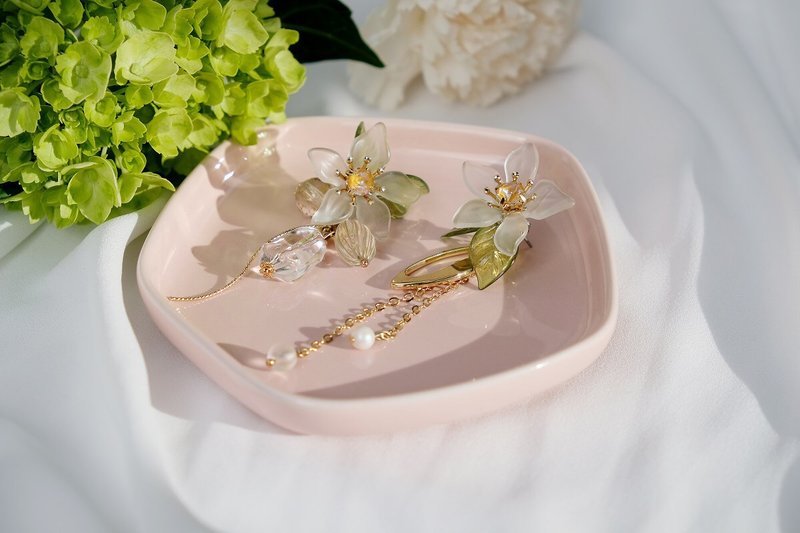 Cool Summer Fairy  -  Swarovskiプラスチックハンギング/イヤー/イヤークリップ/ 2Way - ピアス・イヤリング - プラスチック 