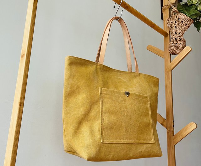 TOTE BAG WITH INTERIOR POCKET