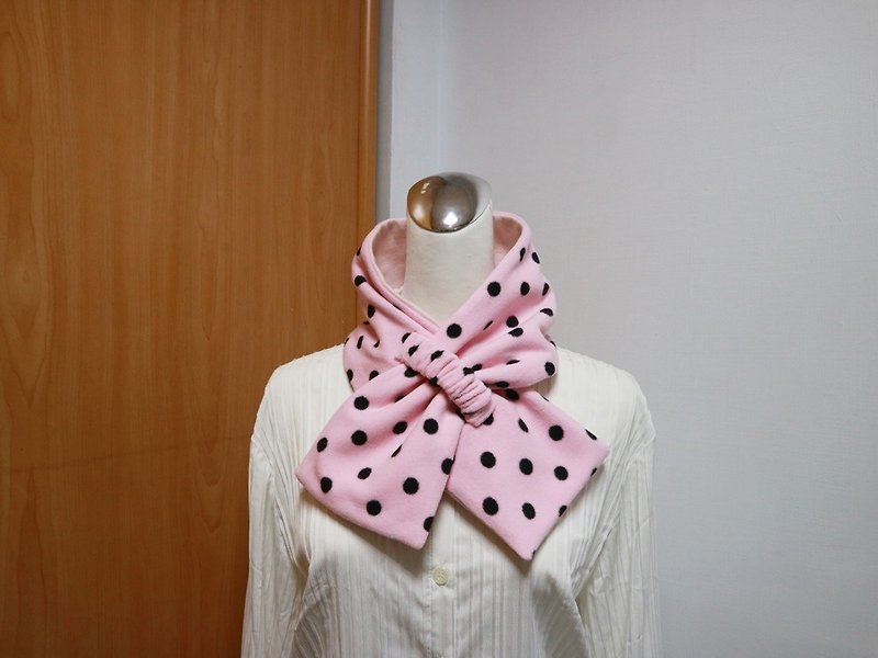 粉紅點點可調式短圍巾.scarf 保暖圍脖 雙面雙色 大人.小孩均適用 - 圍巾/披肩 - 其他材質 粉紅色