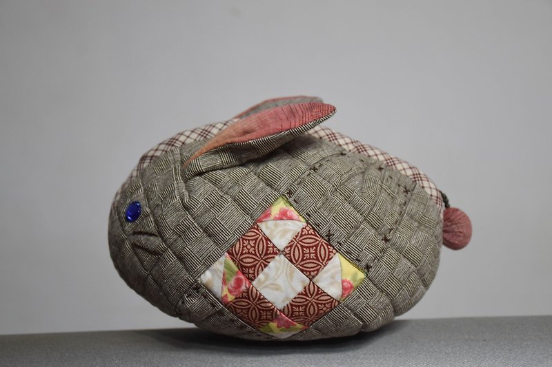 Mid-Autumn Rabbit Cosmetic Bag - กระเป๋าเครื่องสำอาง - วัสดุอื่นๆ 