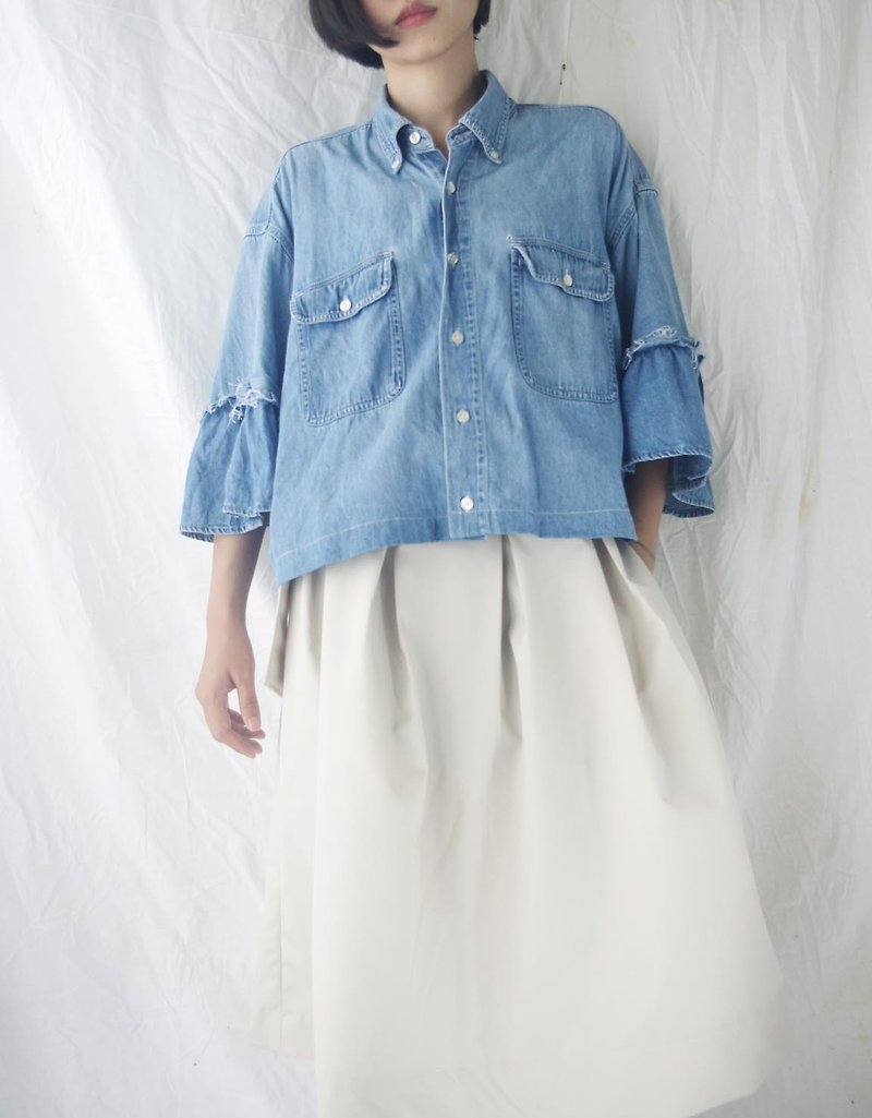[R;] style transformation of the ancient lotus leaf sleeve short version of denim shirt - Women's Shirts - Cotton & Hemp Blue
