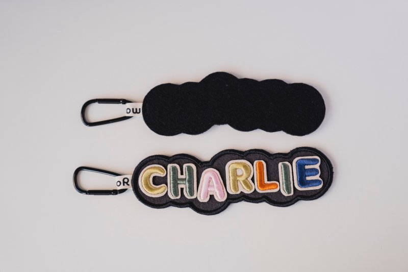 Three-dimensional embroidery English hang tag-Black - พวงกุญแจ - งานปัก สีดำ