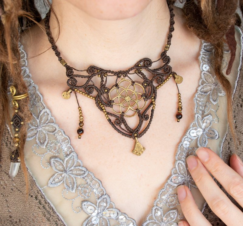 Brown macrame seed of life necklace, tigers eye jewelry - 項鍊 - 寶石 咖啡色