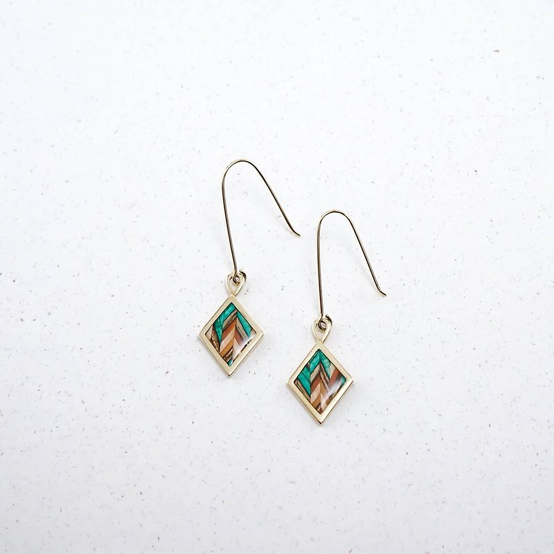 Yoki style diamond earrings/green - ต่างหู - โลหะ สีเขียว