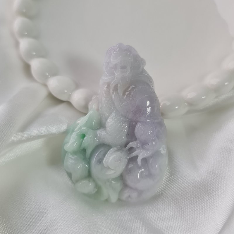 春帶彩料精緻刻工龍龜 | 天然緬甸玉A貨翡翠 - 吊飾/掛飾 - 玉石 