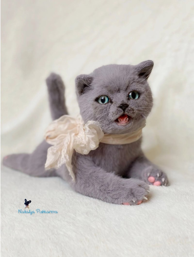 灰色小猫张开嘴逼真的玩具 - 玩偶/公仔 - 聚酯纖維 白色
