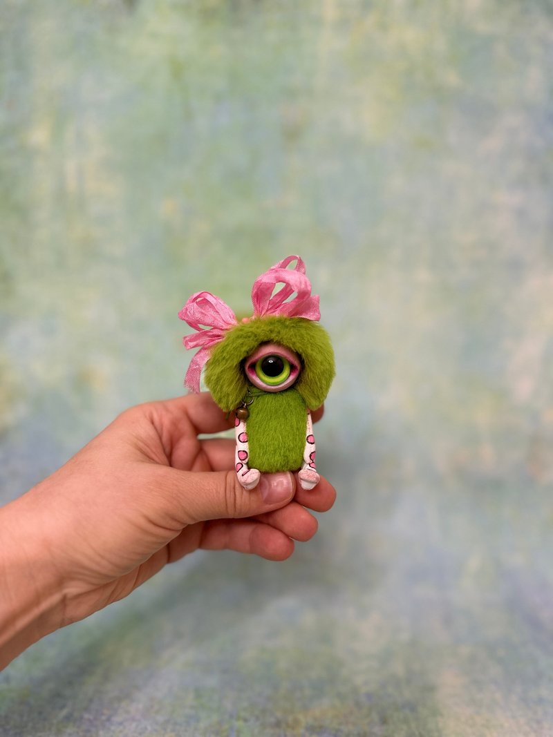 Tiny cyclop - doll _ Green apple _ friend for Blythe _ READY TO SHIP! - 玩偶/公仔 - 其他材質 綠色