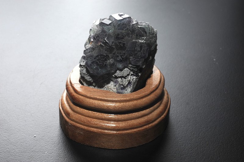 綠色螢石帶紫心 靈修 招財 破煞 防小人 - 擺飾/家飾品 - 寶石 