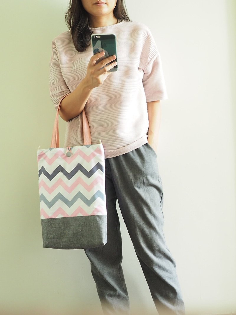 Handmade Canvas tote bag - Messenger Bags & Sling Bags - Cotton & Hemp Pink