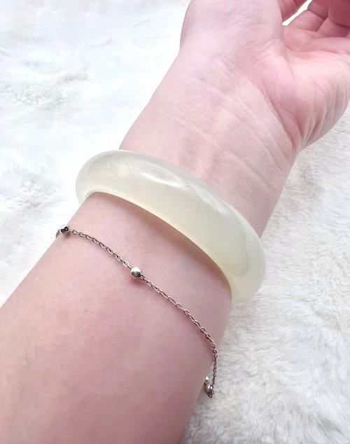 新品 未使用 天然和田玉白玉 白玉バングル 白半透明 うるうる 可愛い