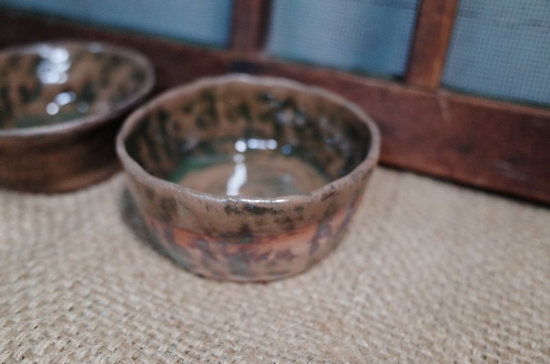 Old things Antique (small bowl - khaki green 2) - ถ้วยชาม - ดินเผา สีกากี