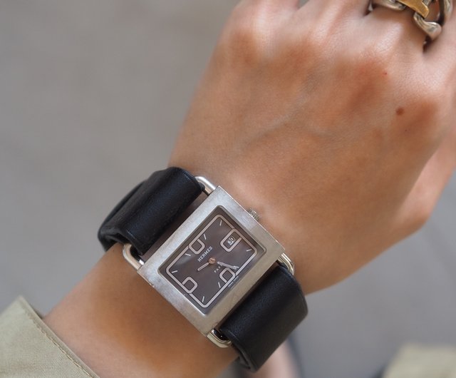 HERMES バレニア 腕時計 ブラック P5010004.jpg?v=1746065337&